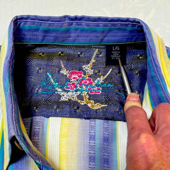 Robert Graham long sleeved button up - Picture 9 of 9